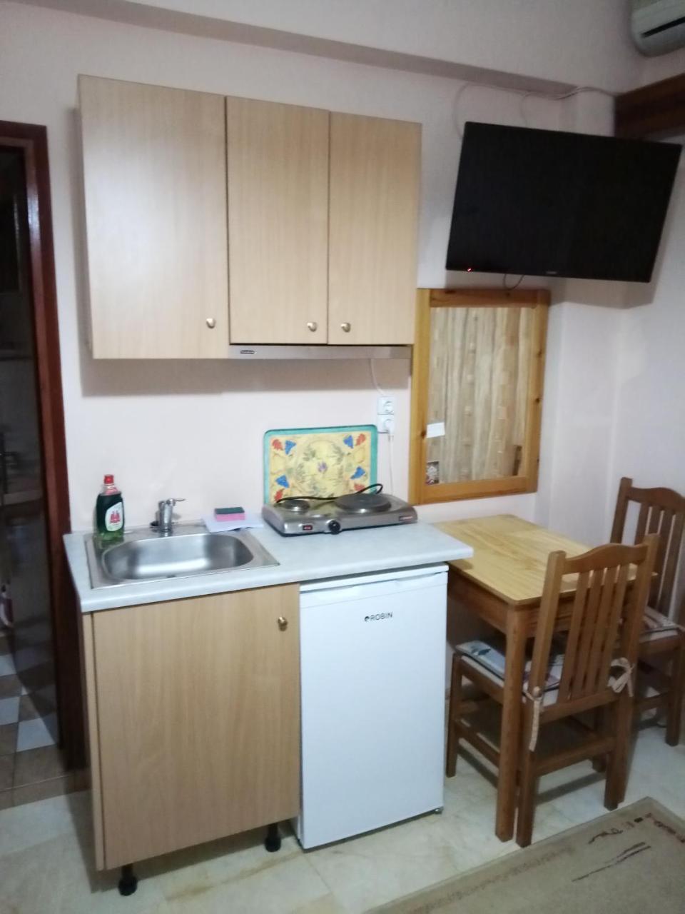 Dimitra Pentaliou Rooms Kamena Vourla Exterior foto